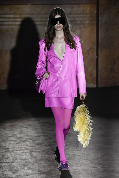 Look 13